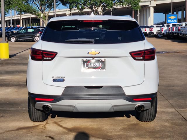 Used 2025 Chevrolet Blazer LT FWD image 6