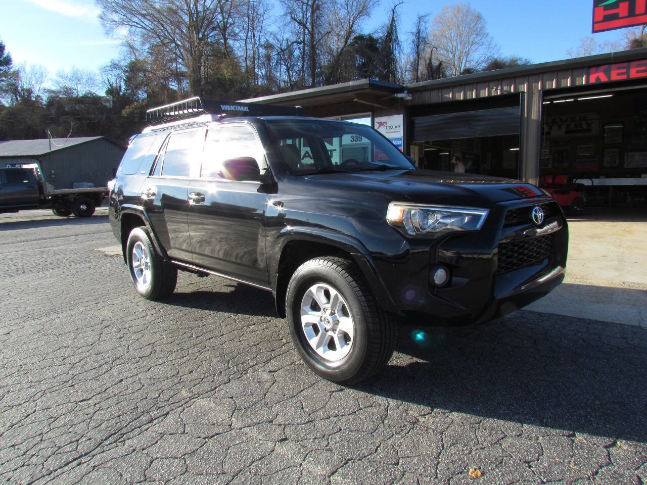 Used 2015 Toyota 4Runner SR5 image 1