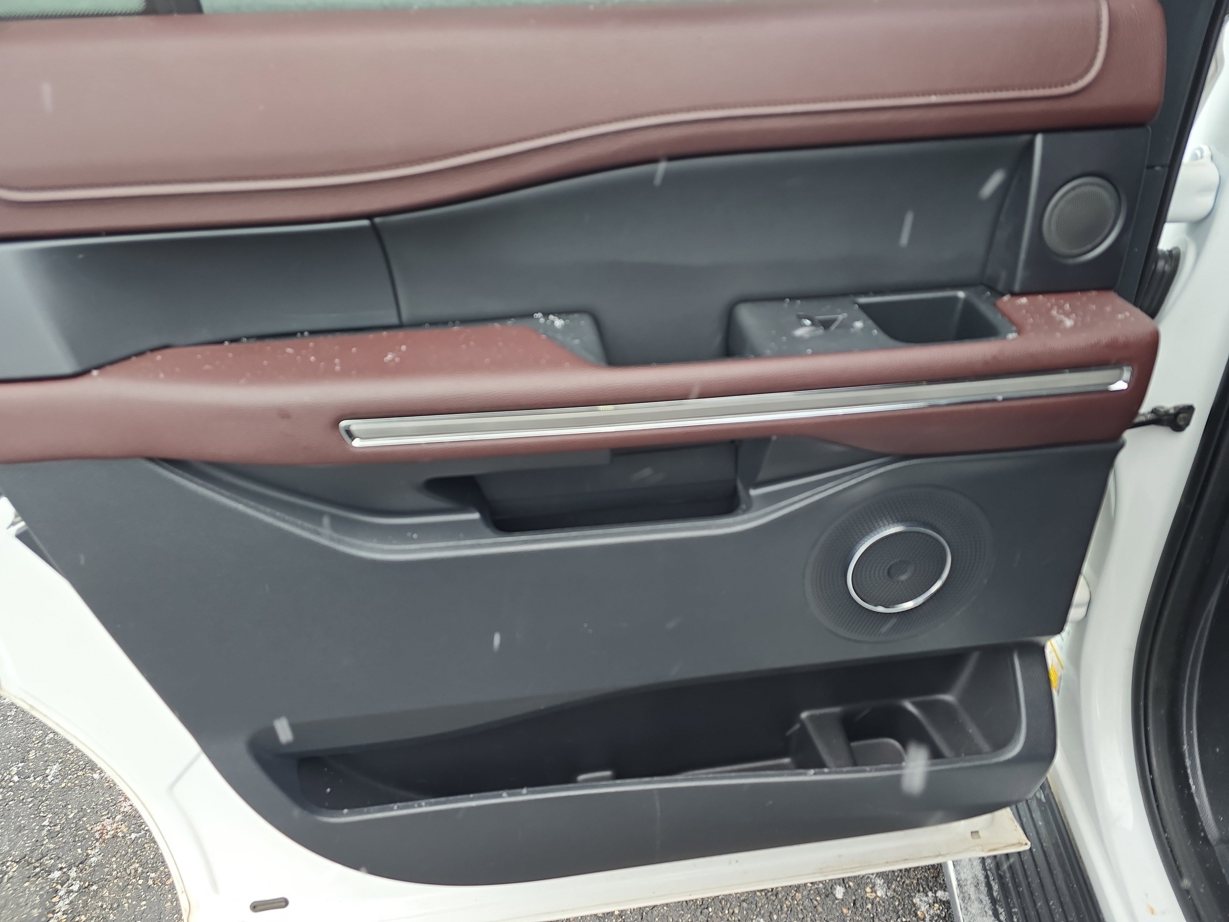 Used 2022 Ford Expedition Max Limited AWD/4WD image 17