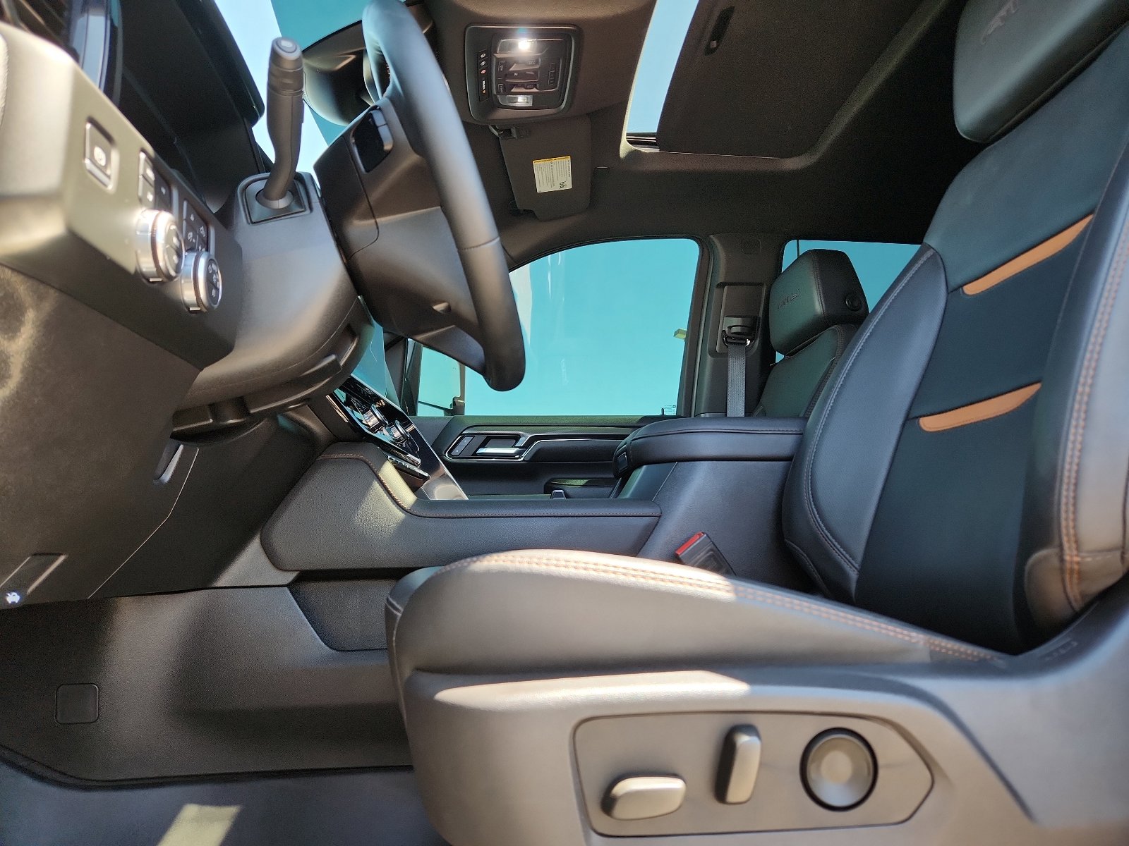 Used 2024 GMC Sierra 3500 AT4 w/ AT4 Premium Plus Package image 11