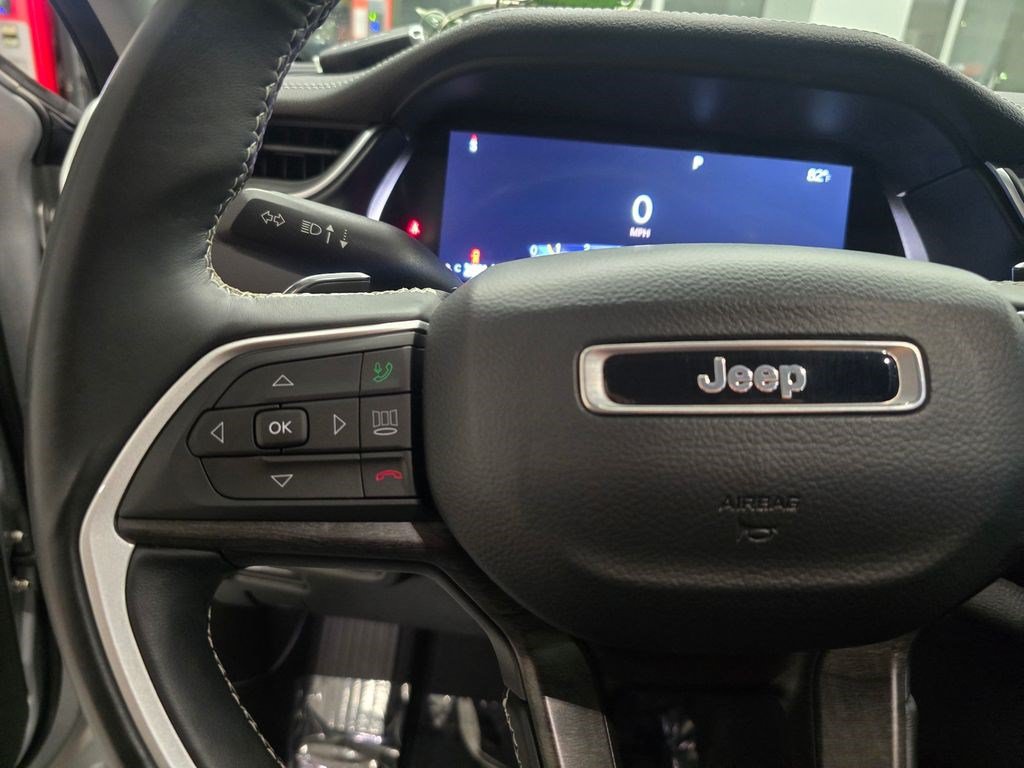 Used 2022 Jeep Grand Cherokee Limited RWD image 19
