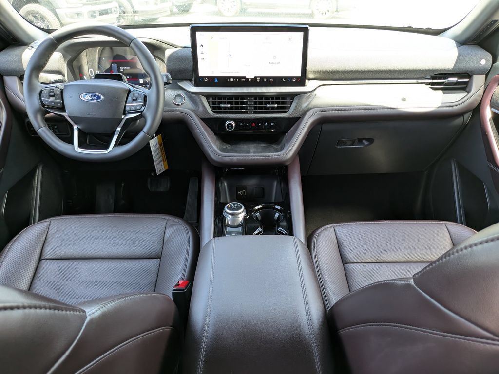 Used 2026 Ford Explorer Platinum RWD image 14