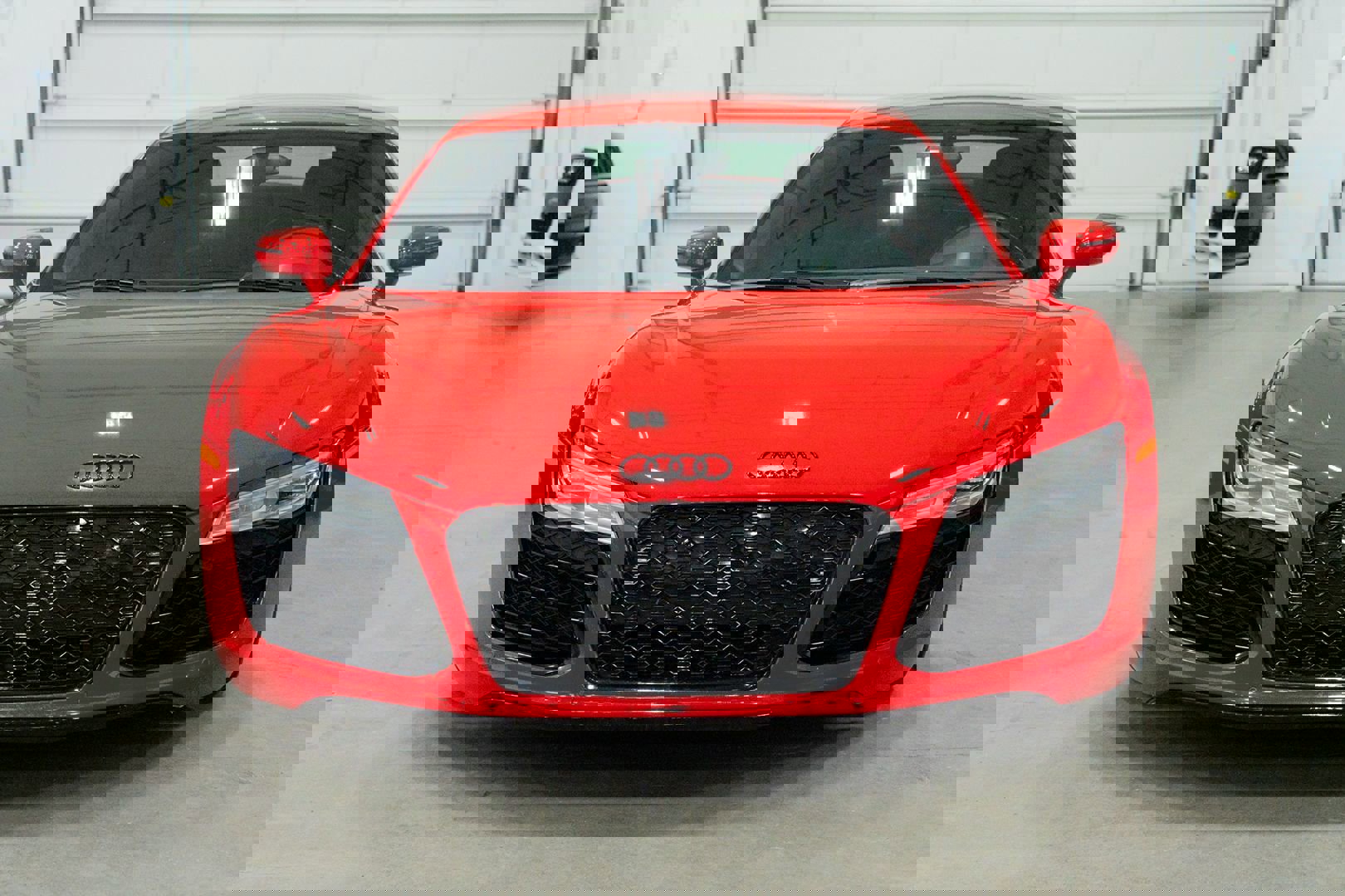 Used 2014 Audi R8 V8 w/ Convenience Package image 2