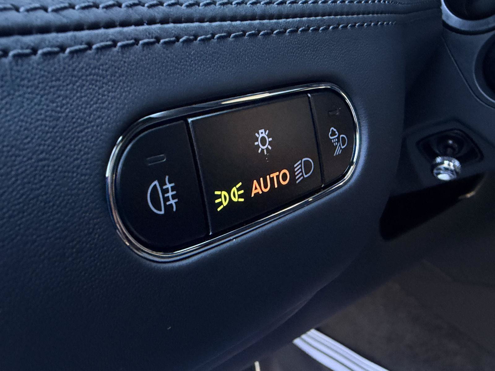 New 2027 Bentley Bentayga AWD/4WD image 28