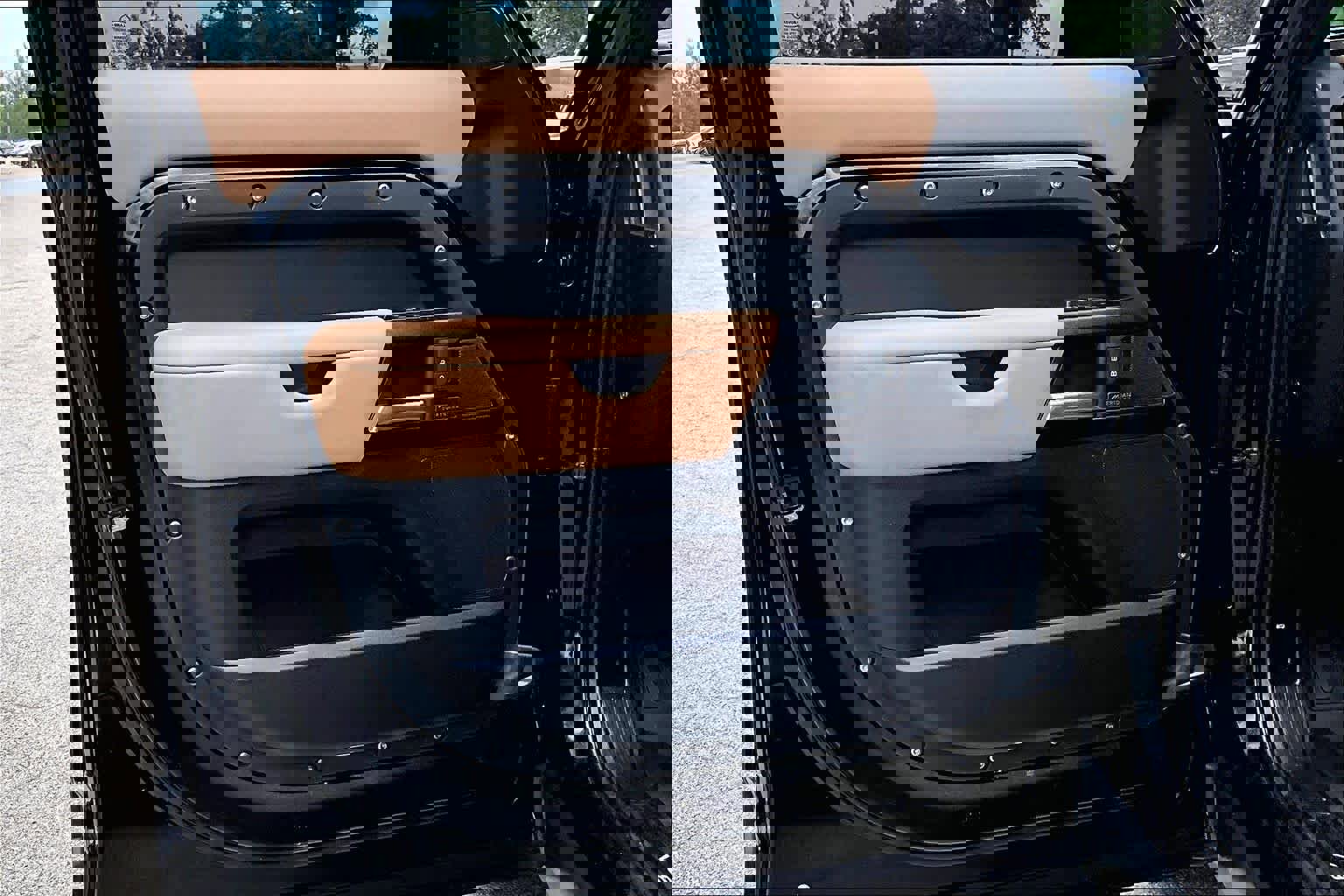 Used 2026 Land Rover Defender 110 V8 image 25