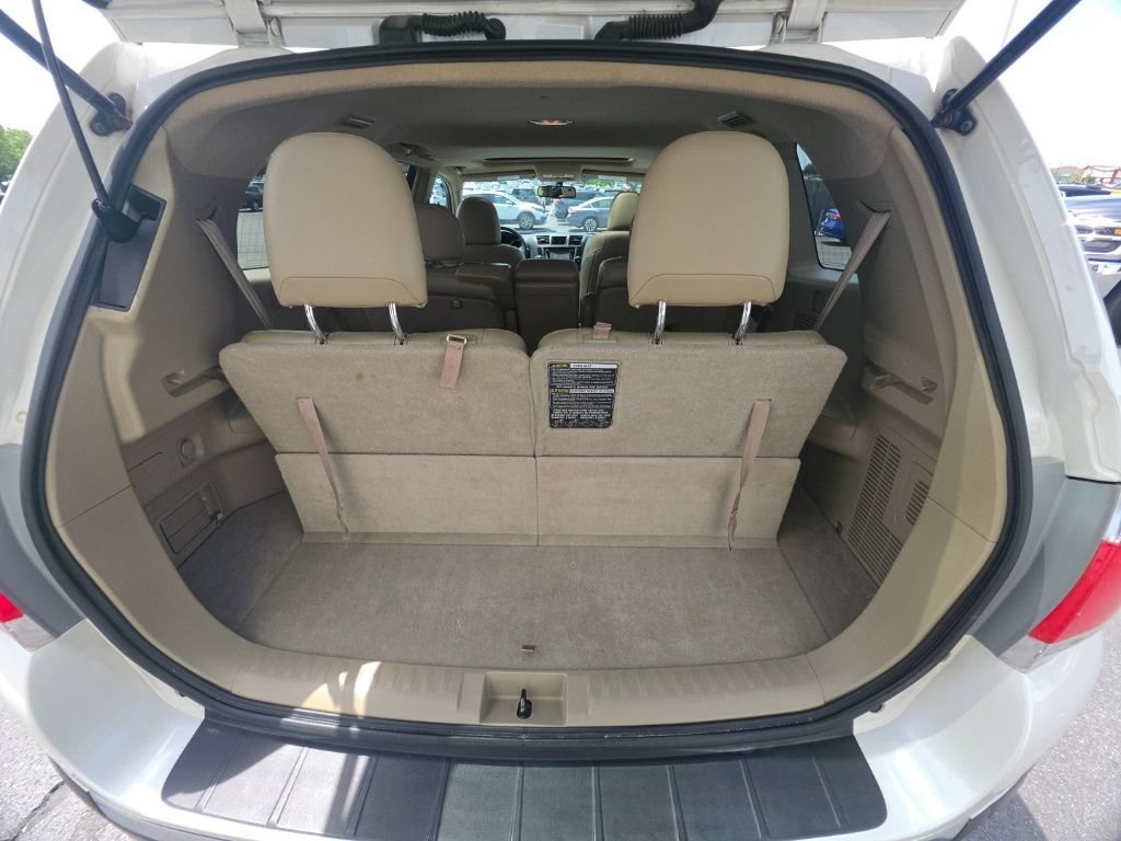 Used 2013 Toyota Highlander SE AWD/4WD image 29