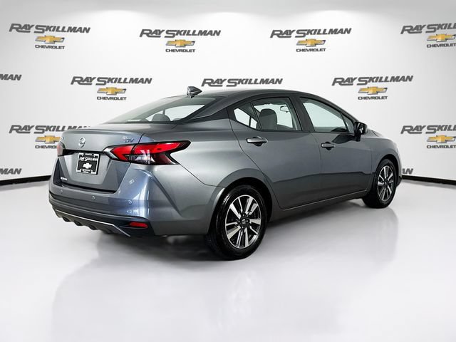 Used 2022 Nissan Versa SV FWD image 7