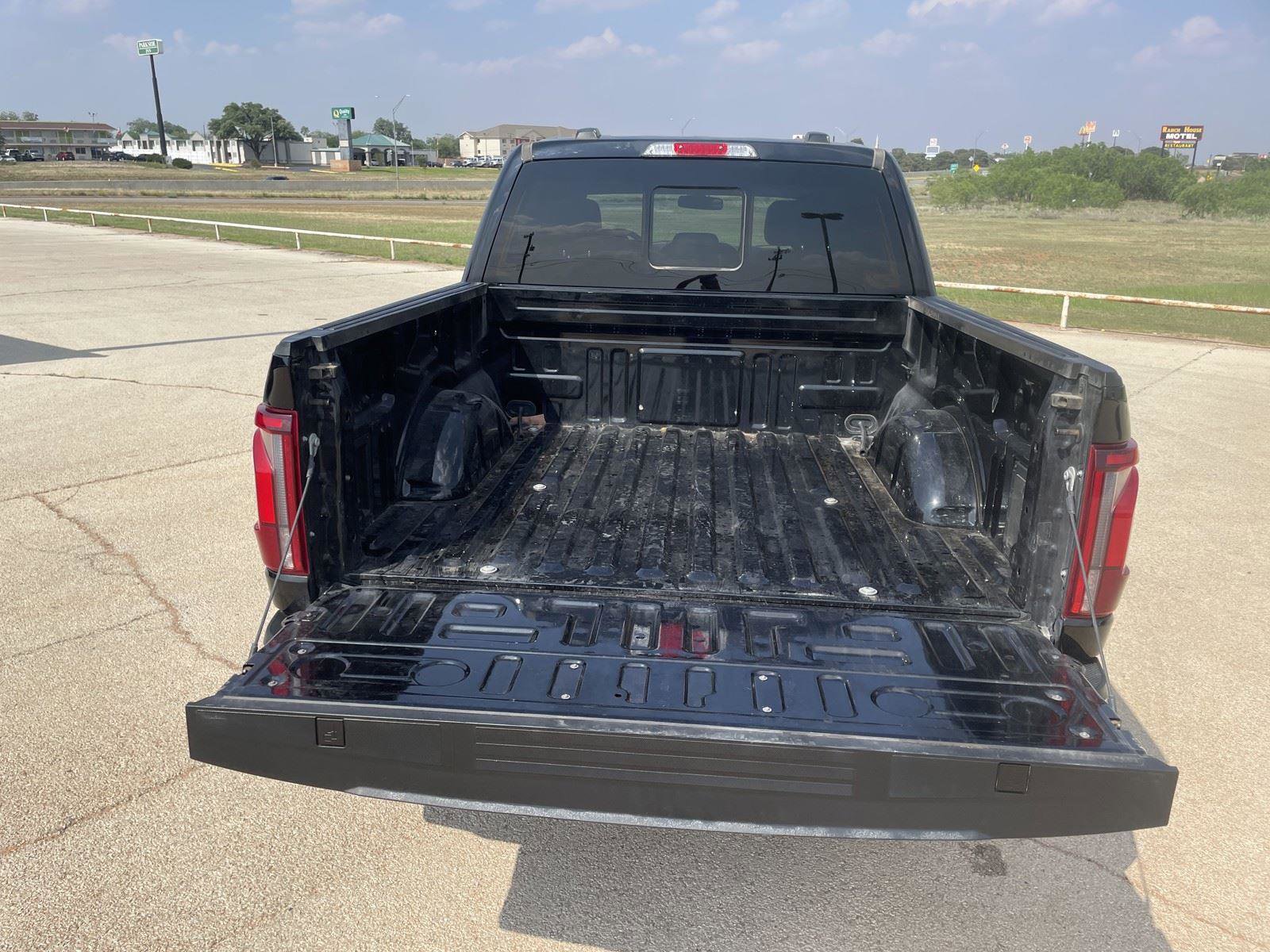 Used 2024 Ford F150 Lariat AWD/4WD image 32