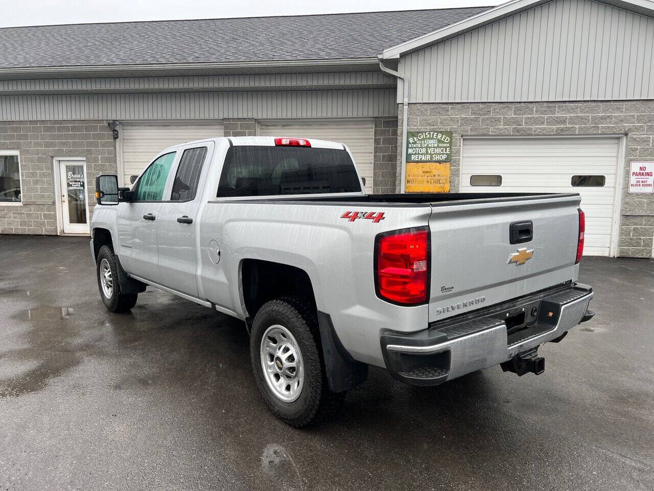 Used 2019 Chevrolet Silverado 2500 W/T AWD/4WD image 3