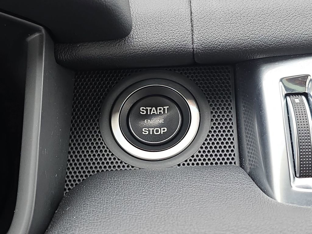 Used 2016 Land Rover Range Rover Sport HSE image 28