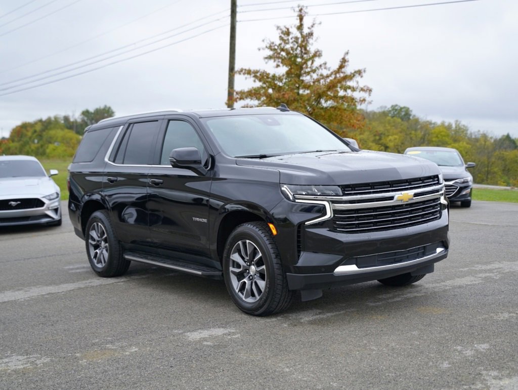 Used 2023 Chevrolet Tahoe LT w/ Luxury Package image 3