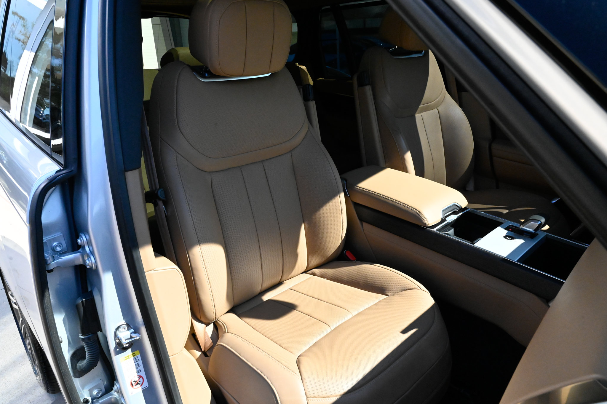 Used 2025 Land Rover Range Rover SE AWD/4WD image 53