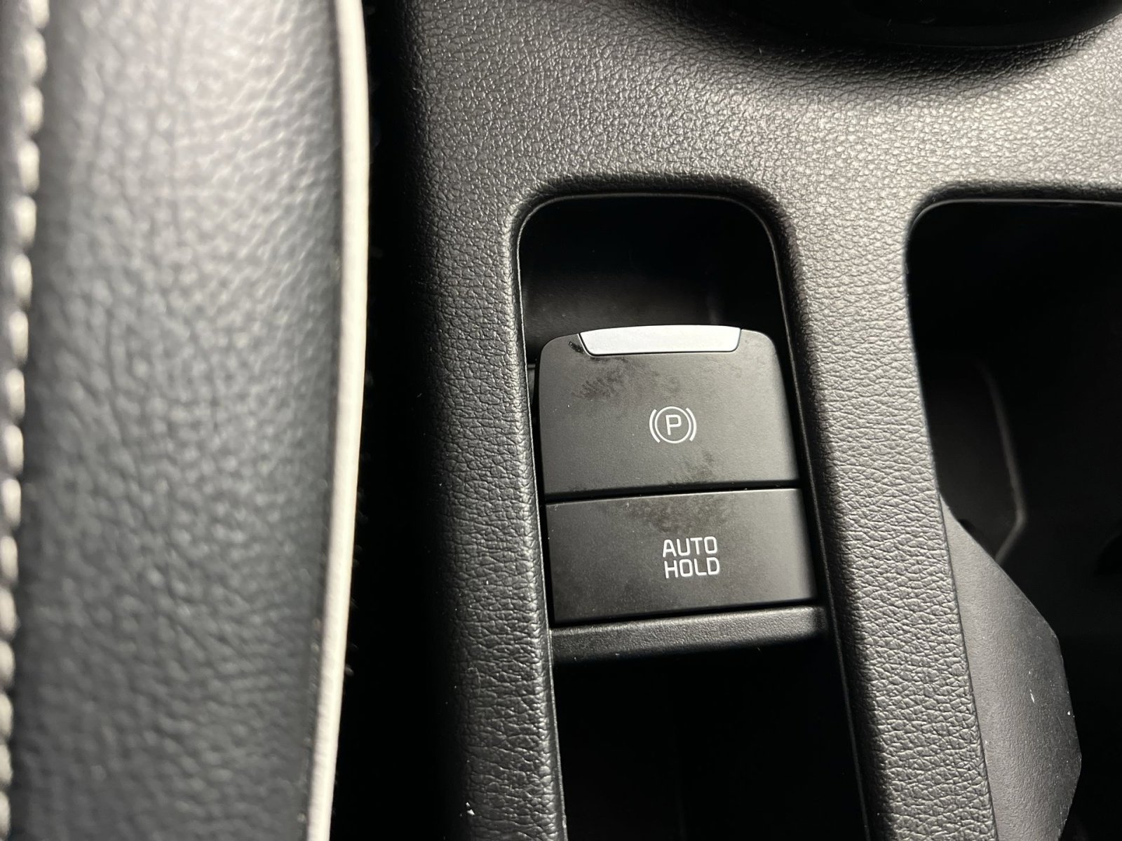 Used 2024 Kia Forte GT-Line image 32