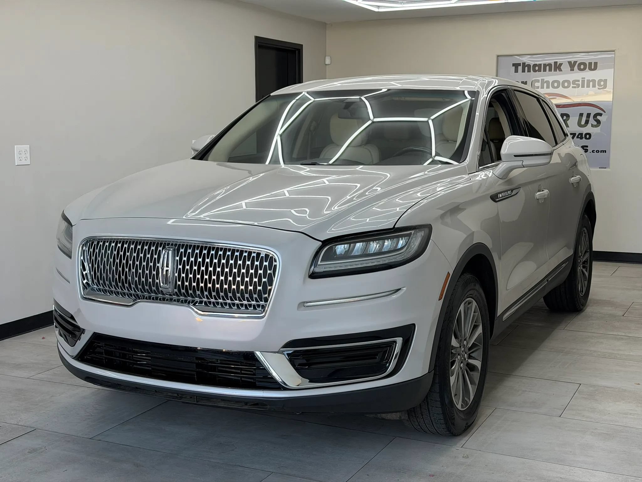 Used 2020 Lincoln Nautilus FWD w/ Equipment Group 101A image 1