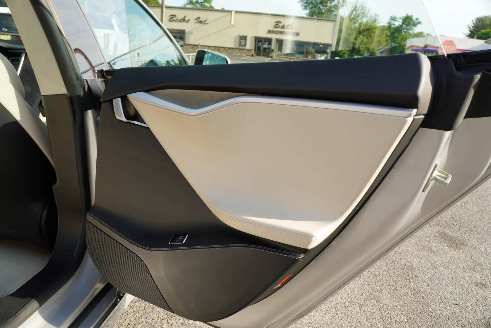 Used 2017 Tesla Model S 100D AWD/4WD image 36