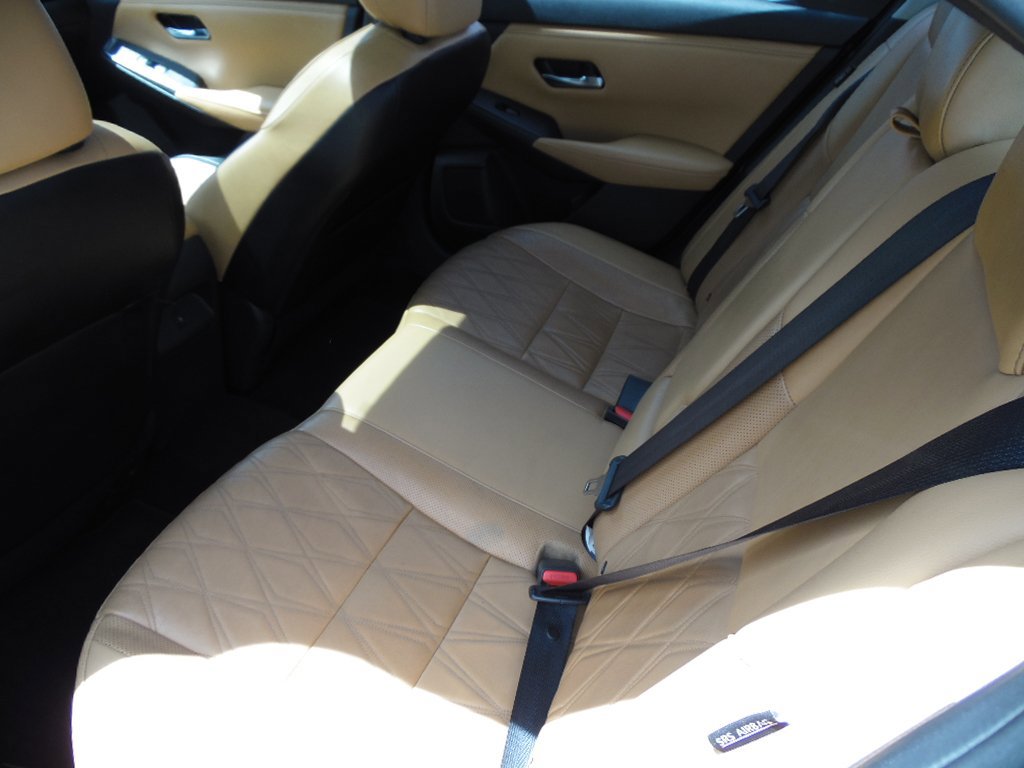 Used 2021 Nissan Sentra SV w/ SV Premium Package image 6