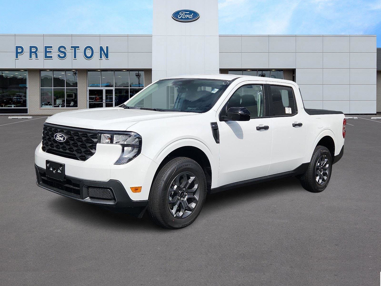 New 2025 Ford Maverick XLT w/ XLT Luxury Package