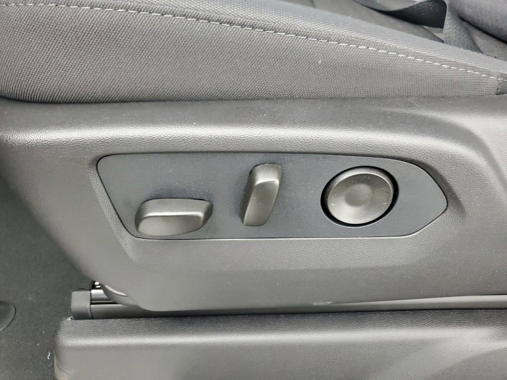 New 2026 Chevrolet Silverado 3500 LT w/ Convenience Package image 26