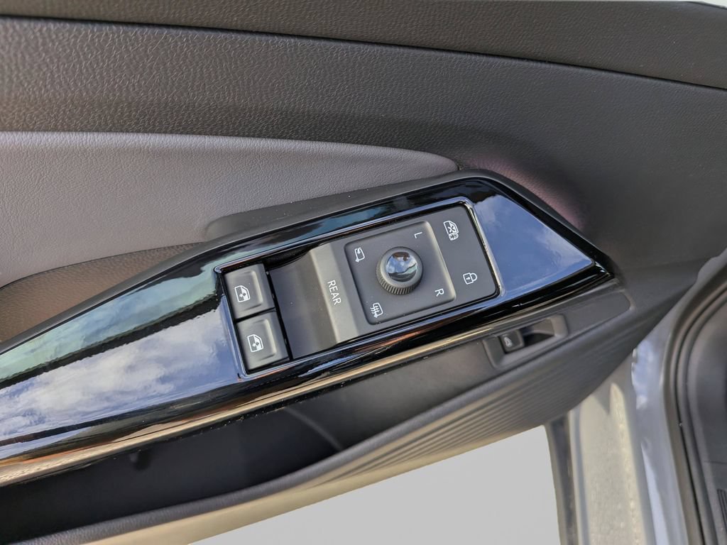 New 2026 Volkswagen ID.4 Pro S Plus AWD/4WD image 16