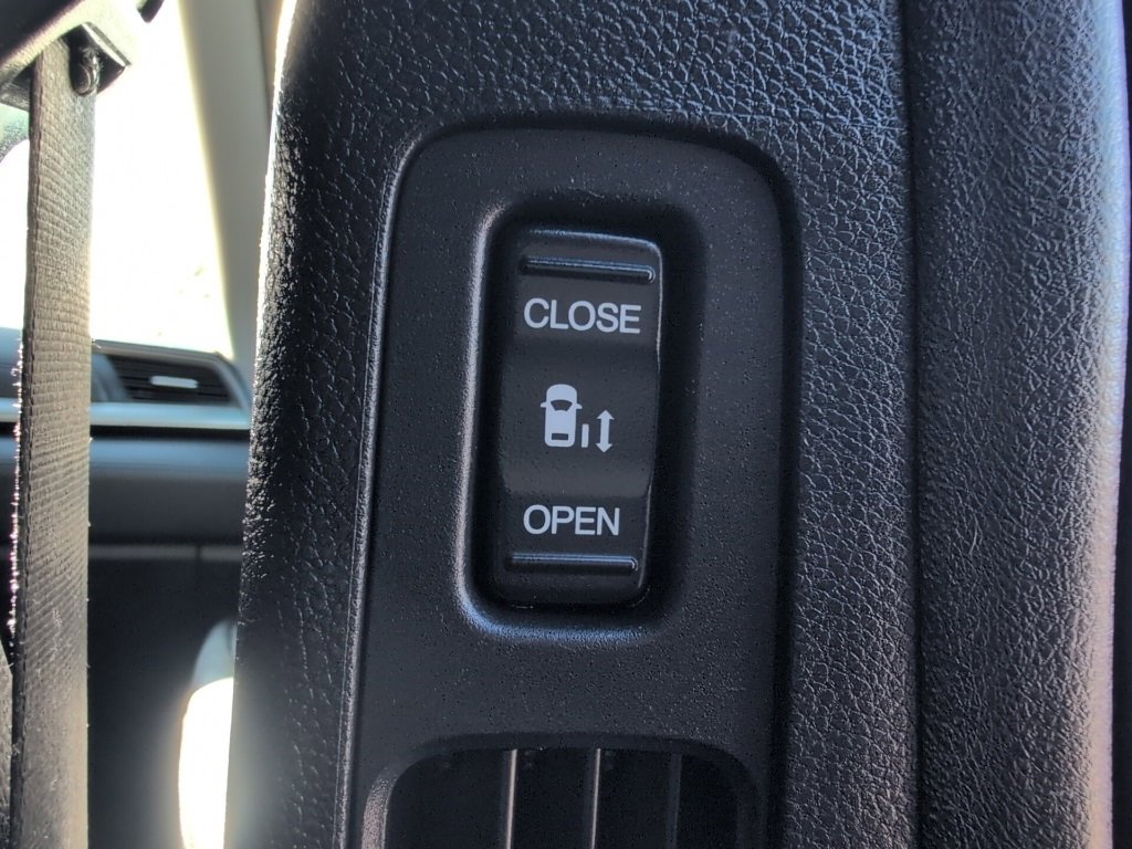 Used 2023 Honda Odyssey EX-L image 17