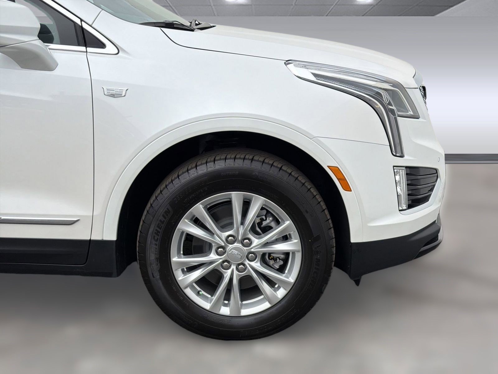 New 2026 Cadillac XT5 Luxury w/ LPO, Floor Liner Package FWD image 11