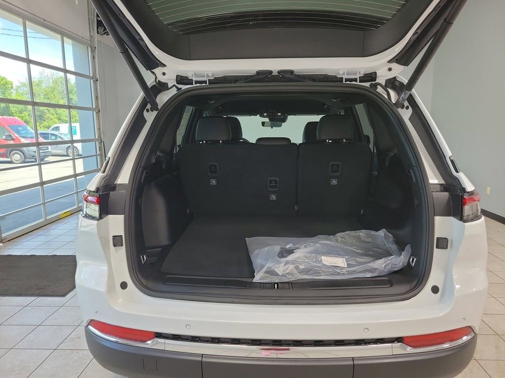 New 2025 Jeep Grand Cherokee Limited image 7