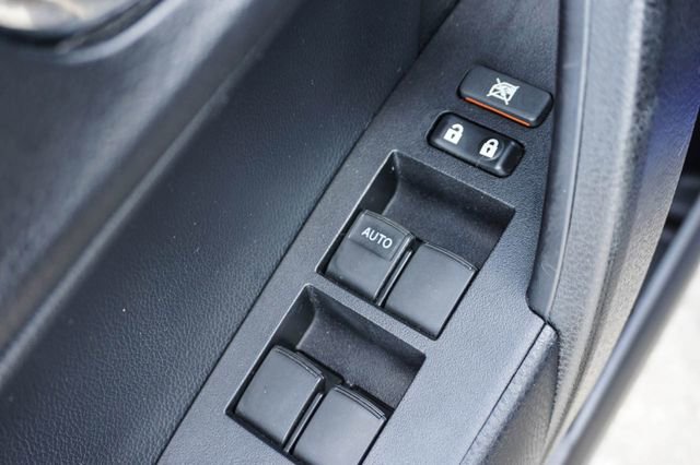Used 2018 Toyota Corolla SE FWD image 11