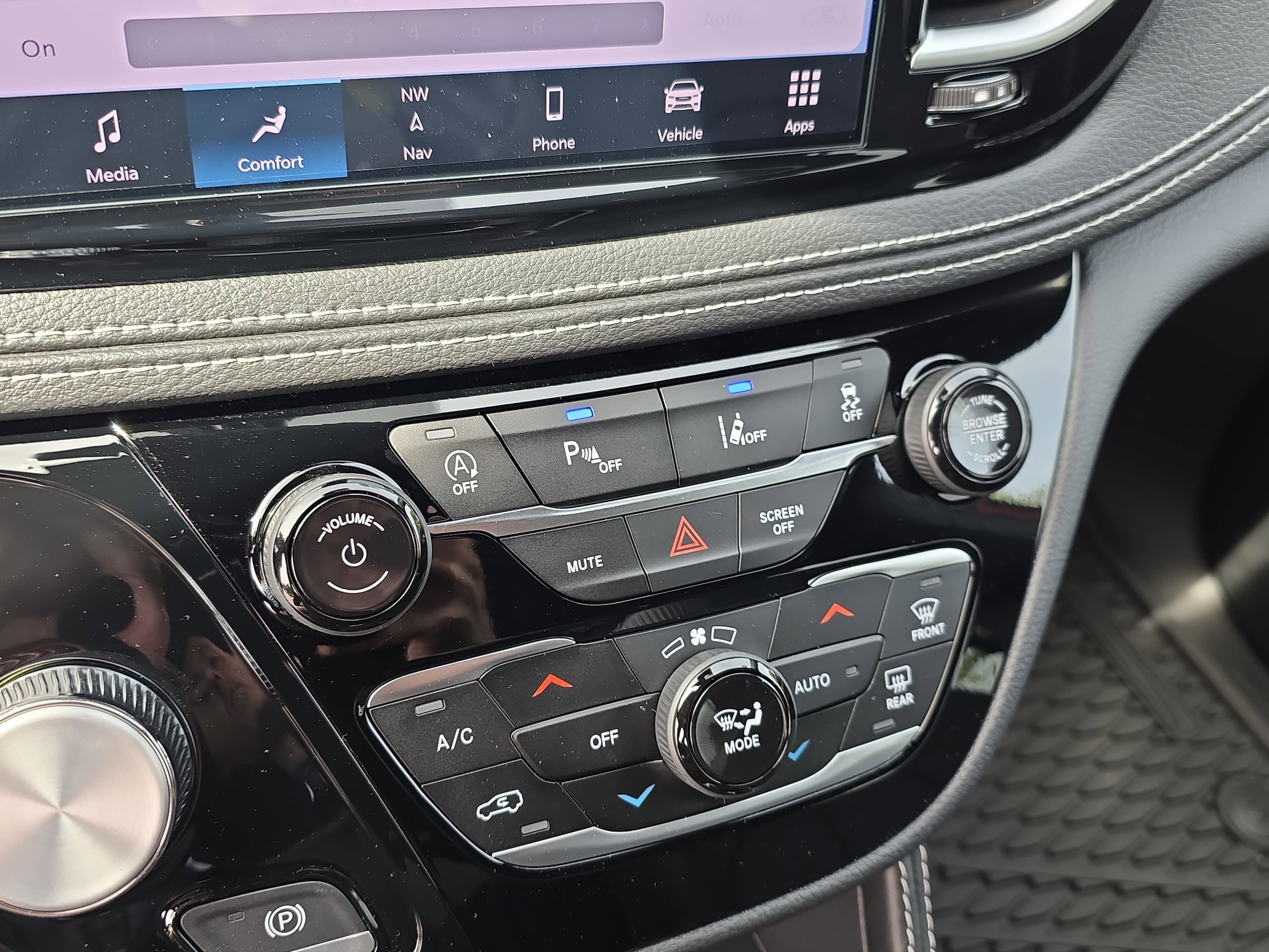 New 2026 Chrysler Pacifica Limited FWD image 20