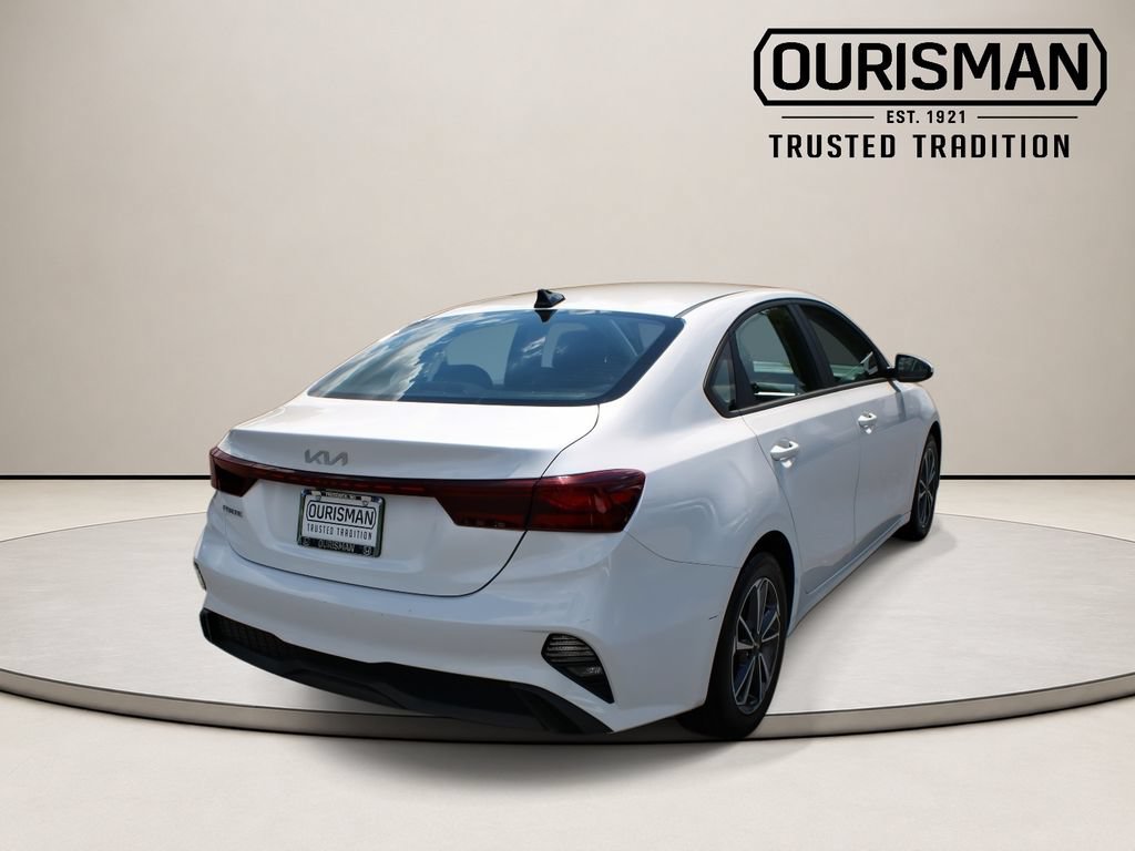 Used 2023 Kia Forte LXS FWD image 9