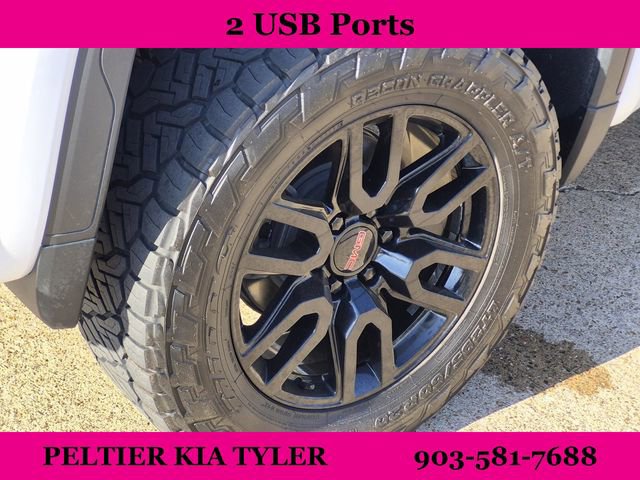 Used 2022 GMC Sierra 1500 AT4 w/ AT4 Preferred Package image 9