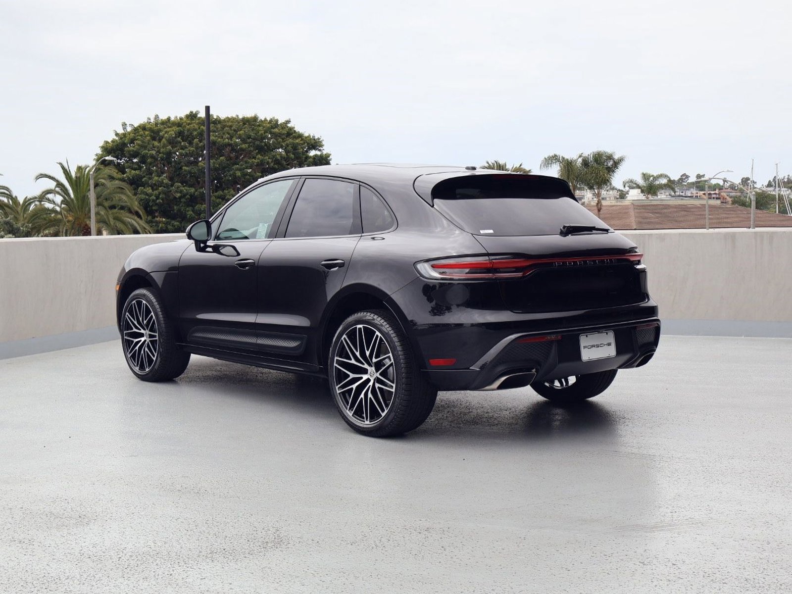 New 2026 Porsche Macan AWD/4WD image 3