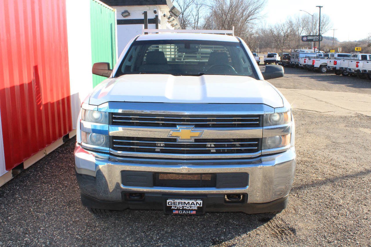 Used 2015 Chevrolet Silverado 2500 W/T AWD/4WD image 3