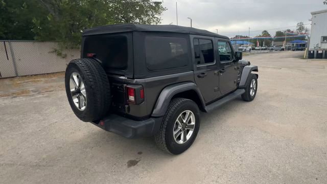 Used 2018 Jeep Wrangler Unlimited Sahara AWD/4WD image 8