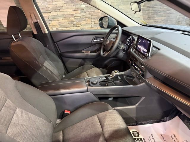 Certified 2025 Nissan Rogue SV image 25