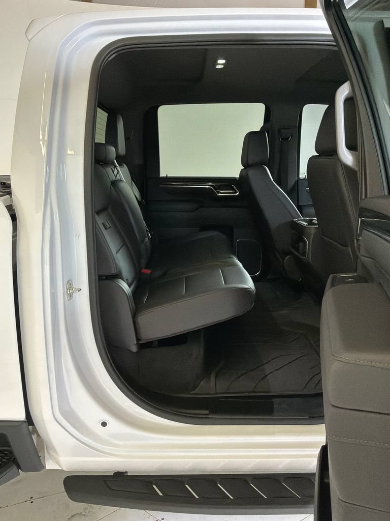 Used 2025 Chevrolet Silverado 3500 LTZ w/ LTZ Plus Package AWD/4WD image 16