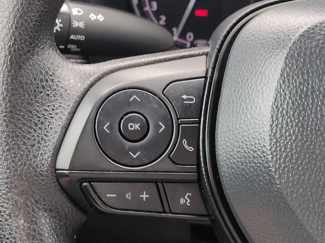 Used 2025 Toyota RAV4 XLE FWD image 25