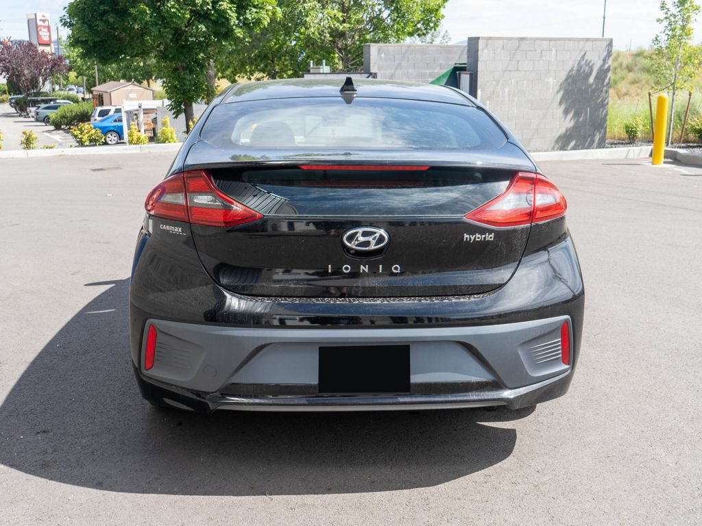 Used 2017 Hyundai Ioniq SEL FWD image 6