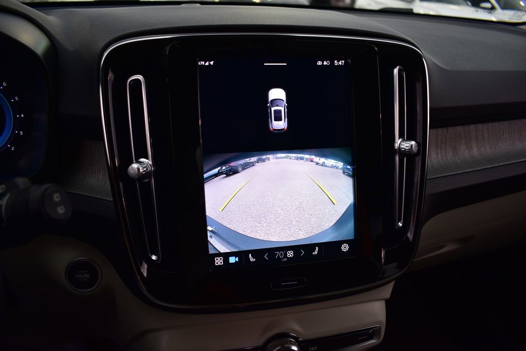 Used 2023 Volvo XC40 B5 Plus image 41