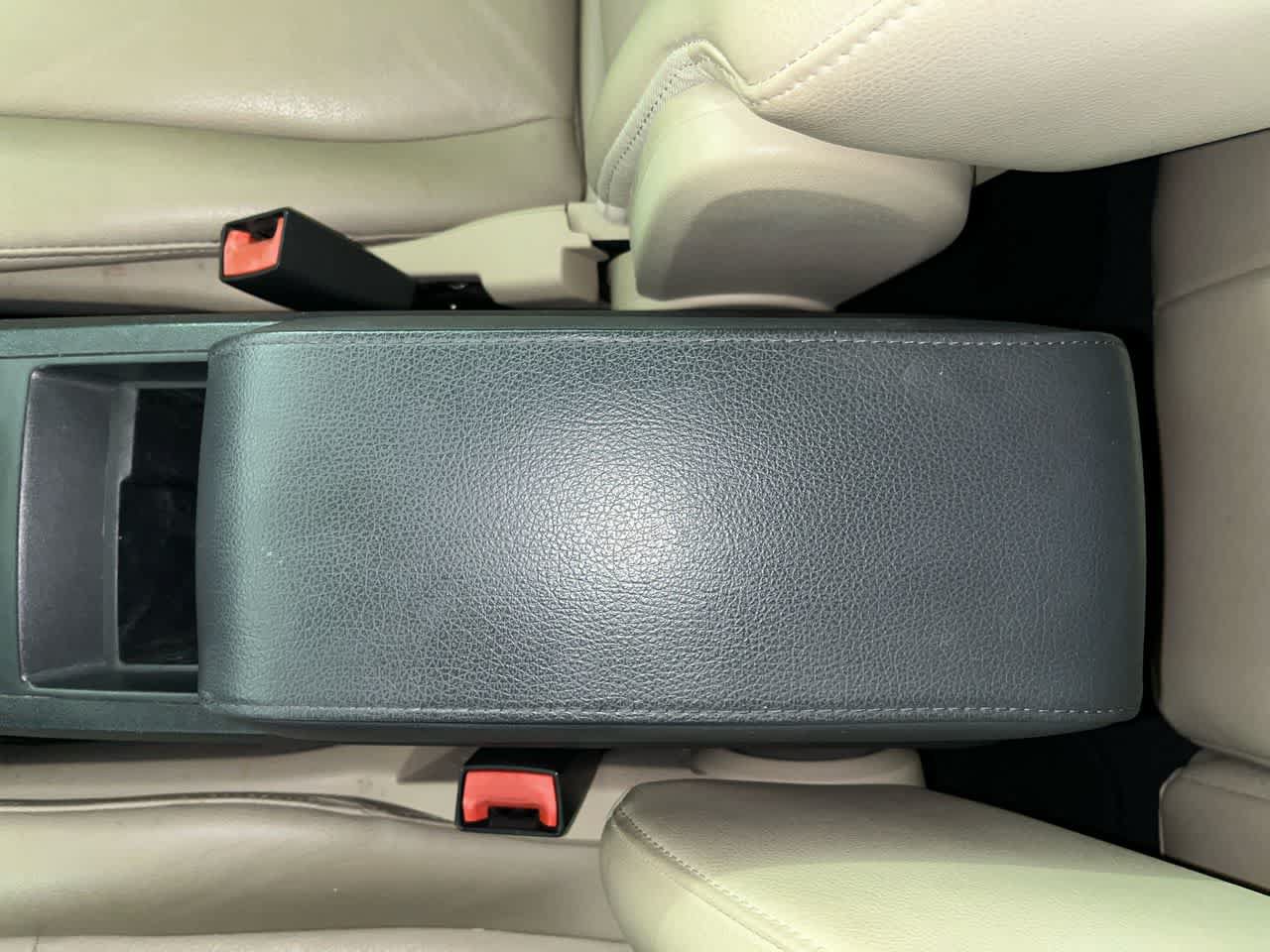 Used 2010 Dodge Journey R/T w/ Flexible Seating Group FWD image 22