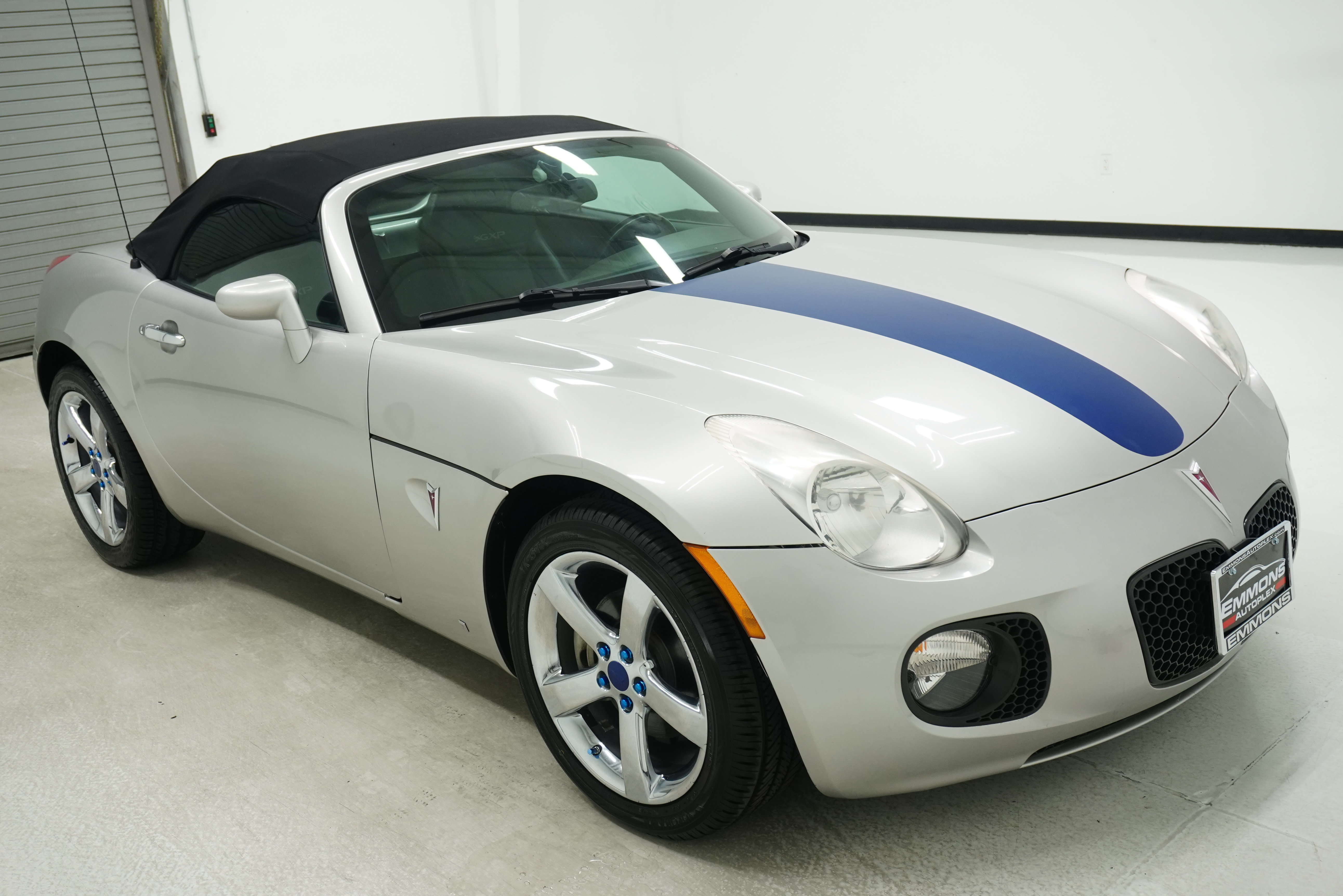 Used 2008 Pontiac Solstice GXP w/ Premium Package RWD image 3