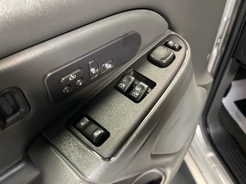 Used 2006 Chevrolet Silverado 1500 SS RWD image 28