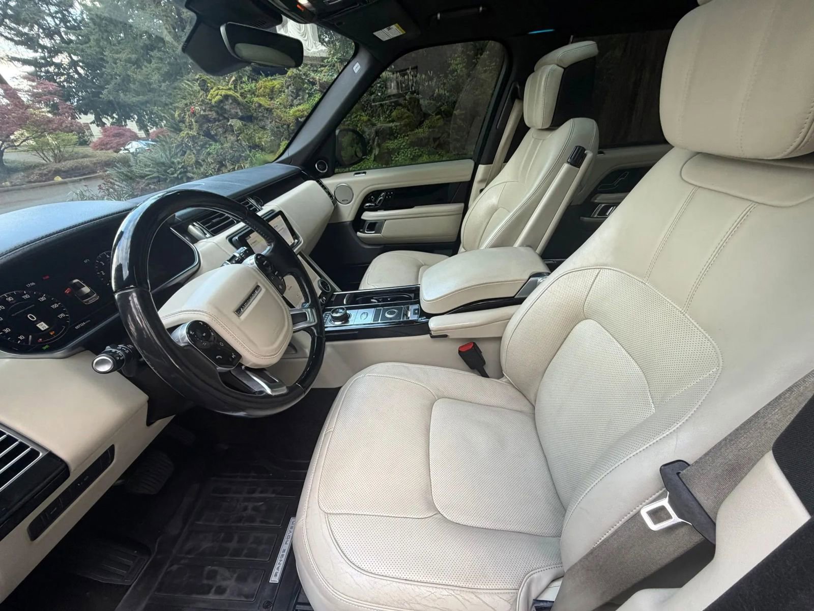 Used 2018 Land Rover Range Rover Long Wheelbase Supercharged AWD/4WD image 9