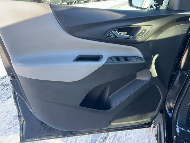 Used 2020 Chevrolet Equinox LS w/ LS Convenience Package image 24