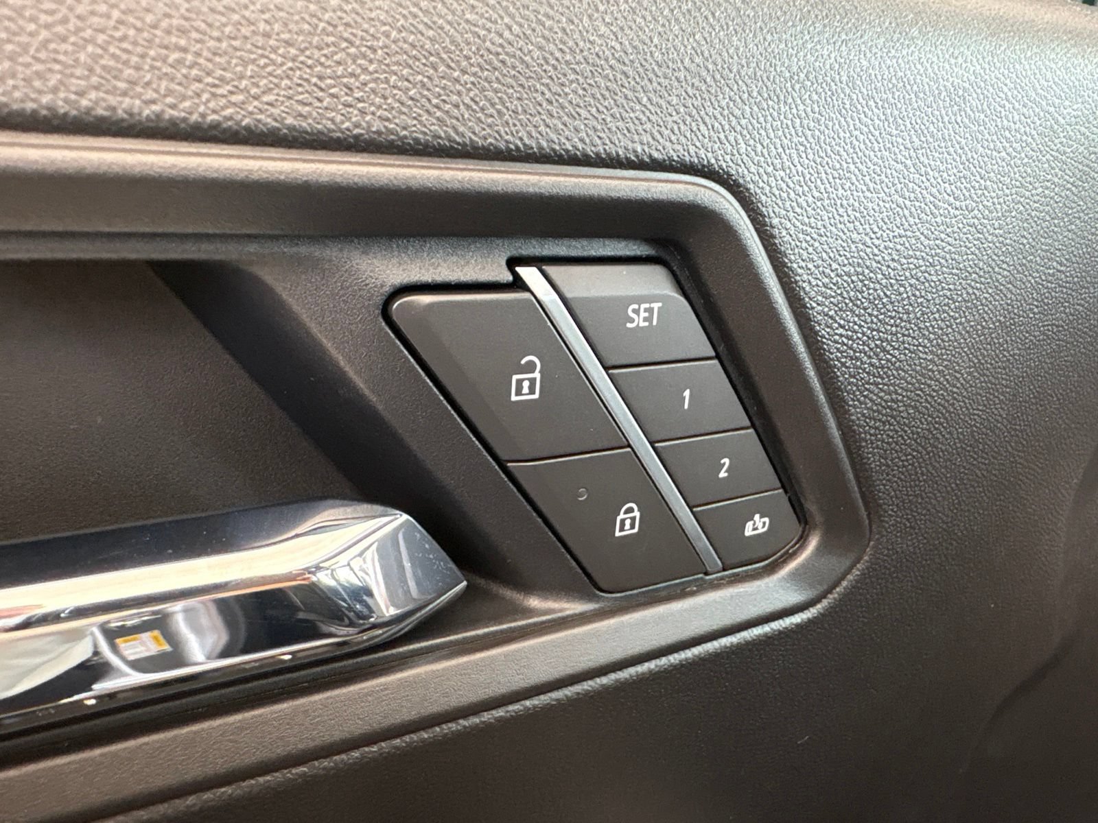 New 2026 GMC Canyon Denali AWD/4WD image 13