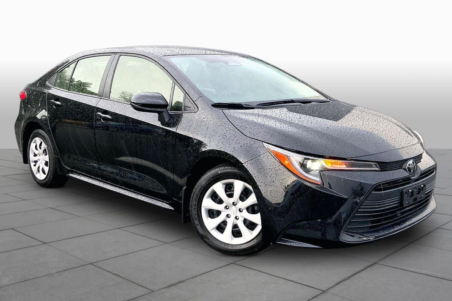 Certified 2023 Toyota Corolla LE FWD image 3