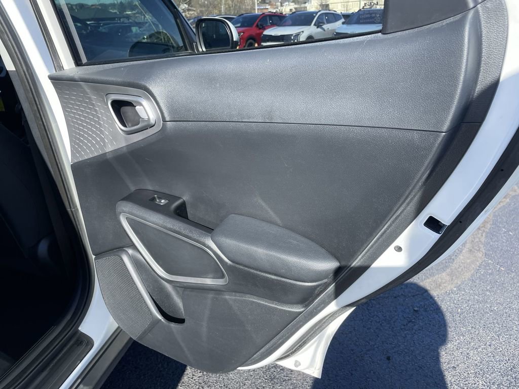 Certified 2023 Kia Soul LX w/ Option Group 015 FWD image 21