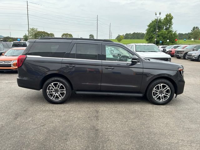 Used 2025 Ford Expedition Active AWD/4WD image 26