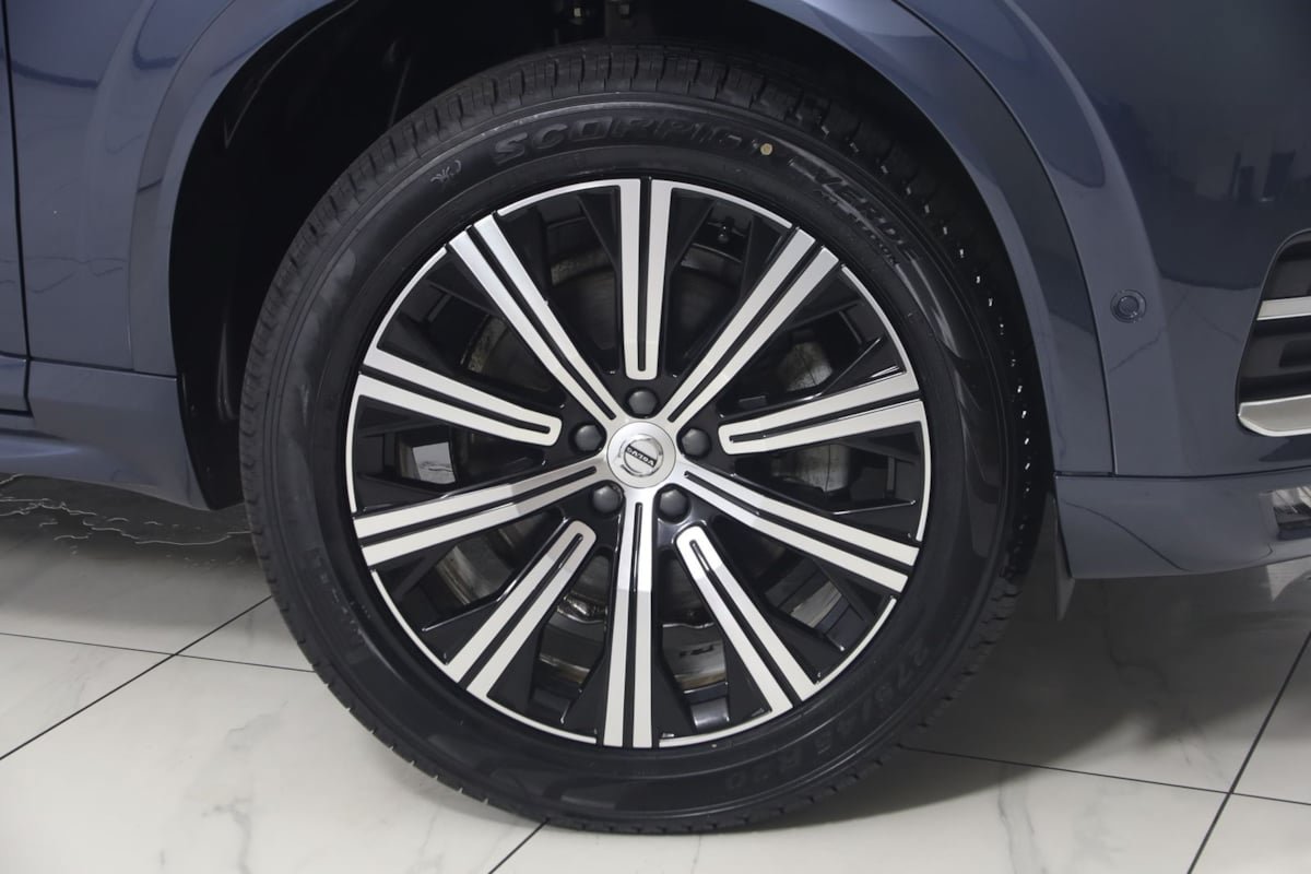 Used 2023 Volvo XC90 B6 Plus w/ Protection Package Premier AWD/4WD image 18