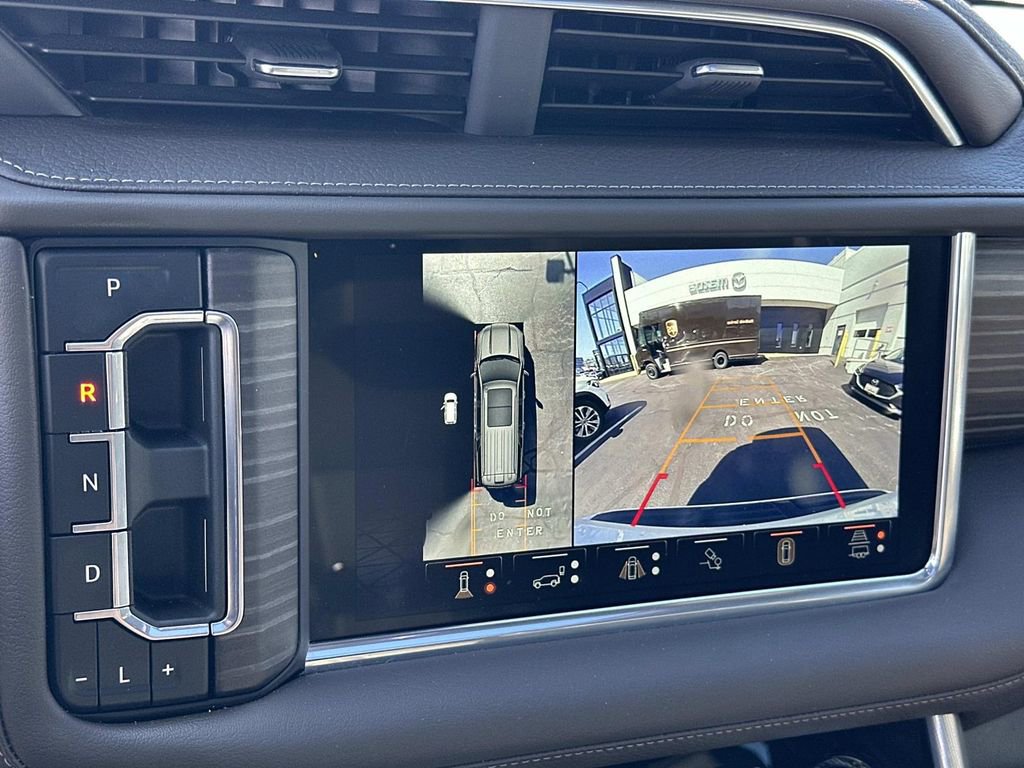 Used 2024 GMC Yukon XL Denali w/ Denali Reserve Package image 12