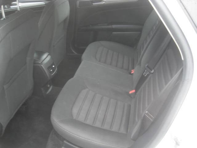 Used 2018 Ford Fusion SE w/ Fusion SE Technology Package image 12